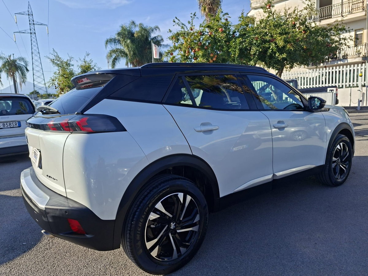 Peugeot 2008 BlueHDi 100 S&S GT Line (11)