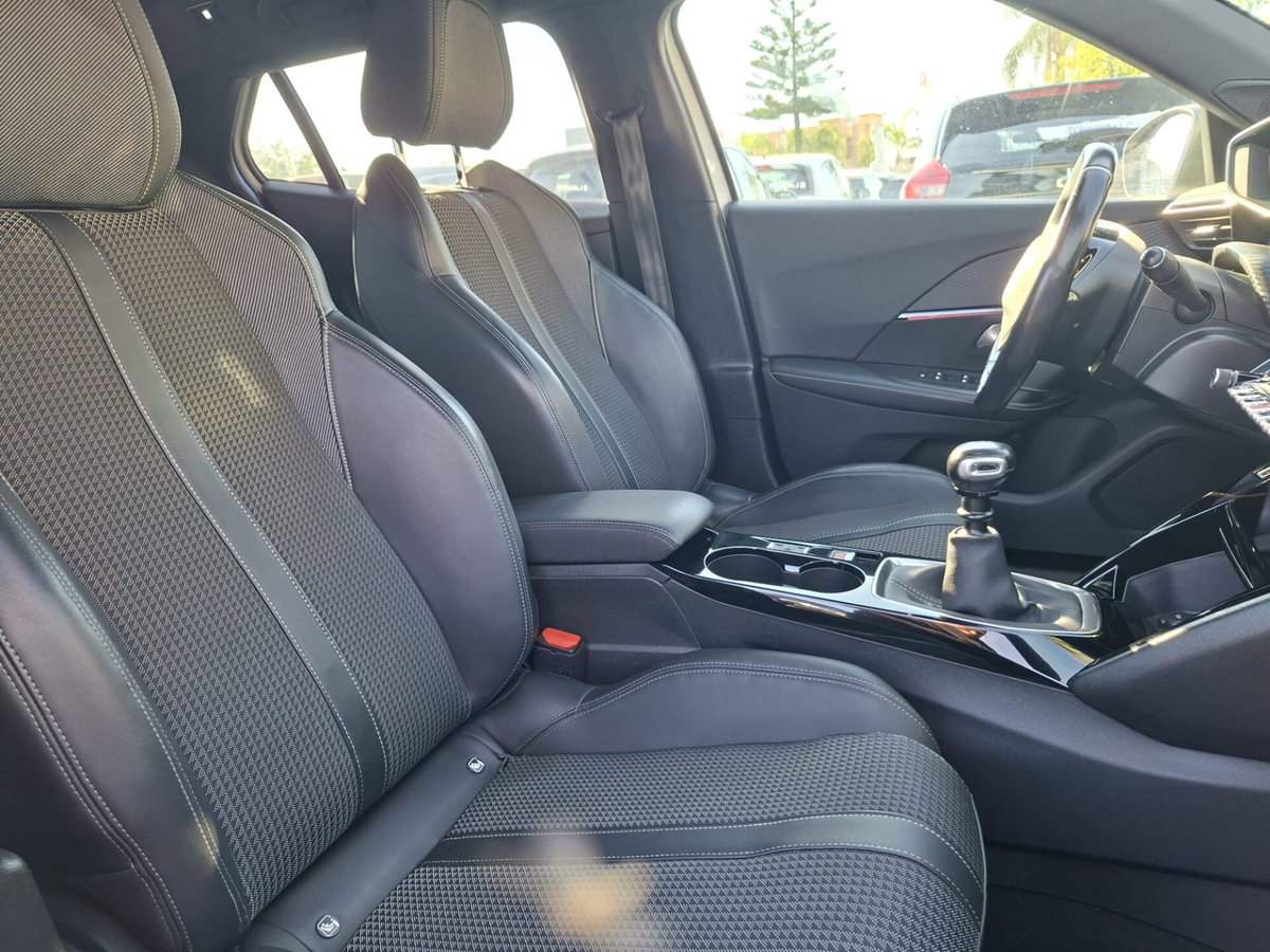 Peugeot 2008 BlueHDi 100 S&S GT Line (17)