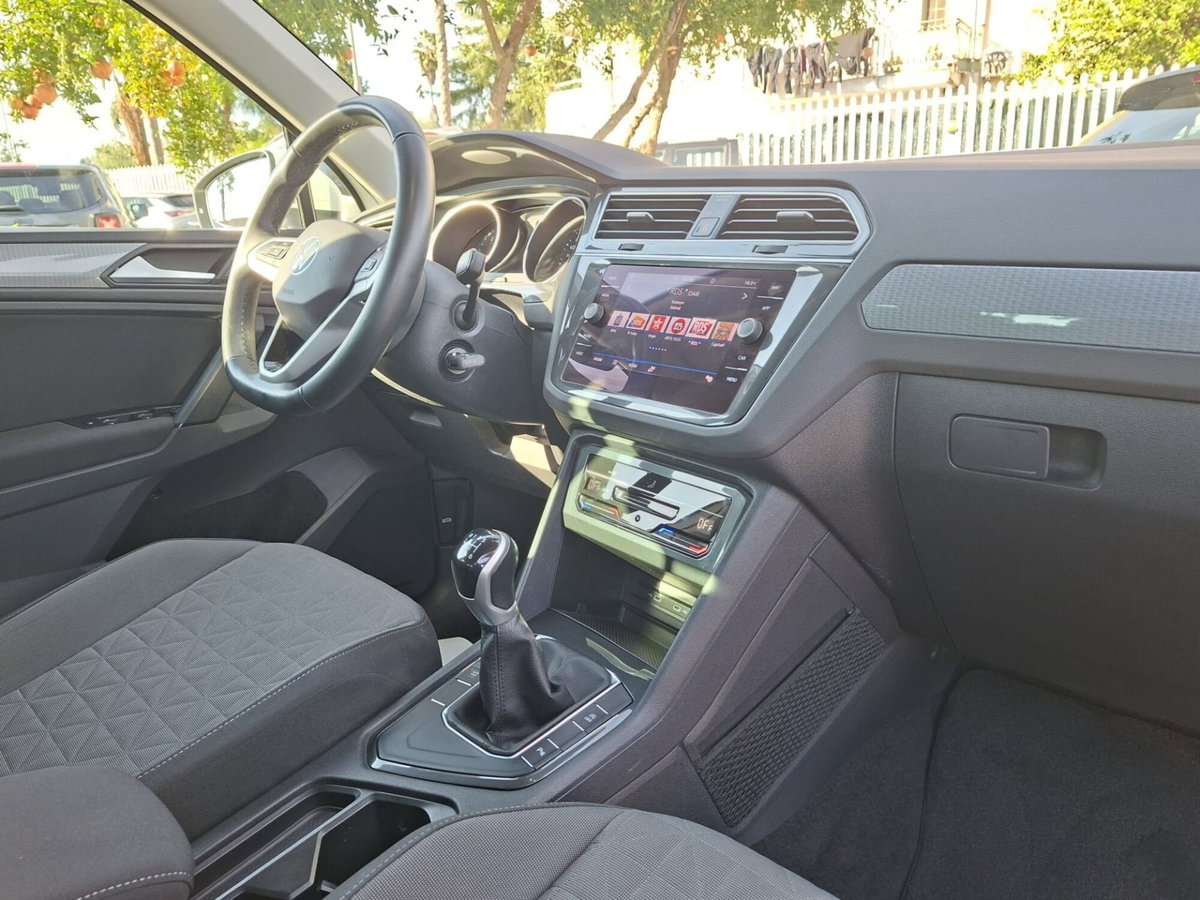 Volkswagen Tiguan 2.0 TDI SCR Life (14)
