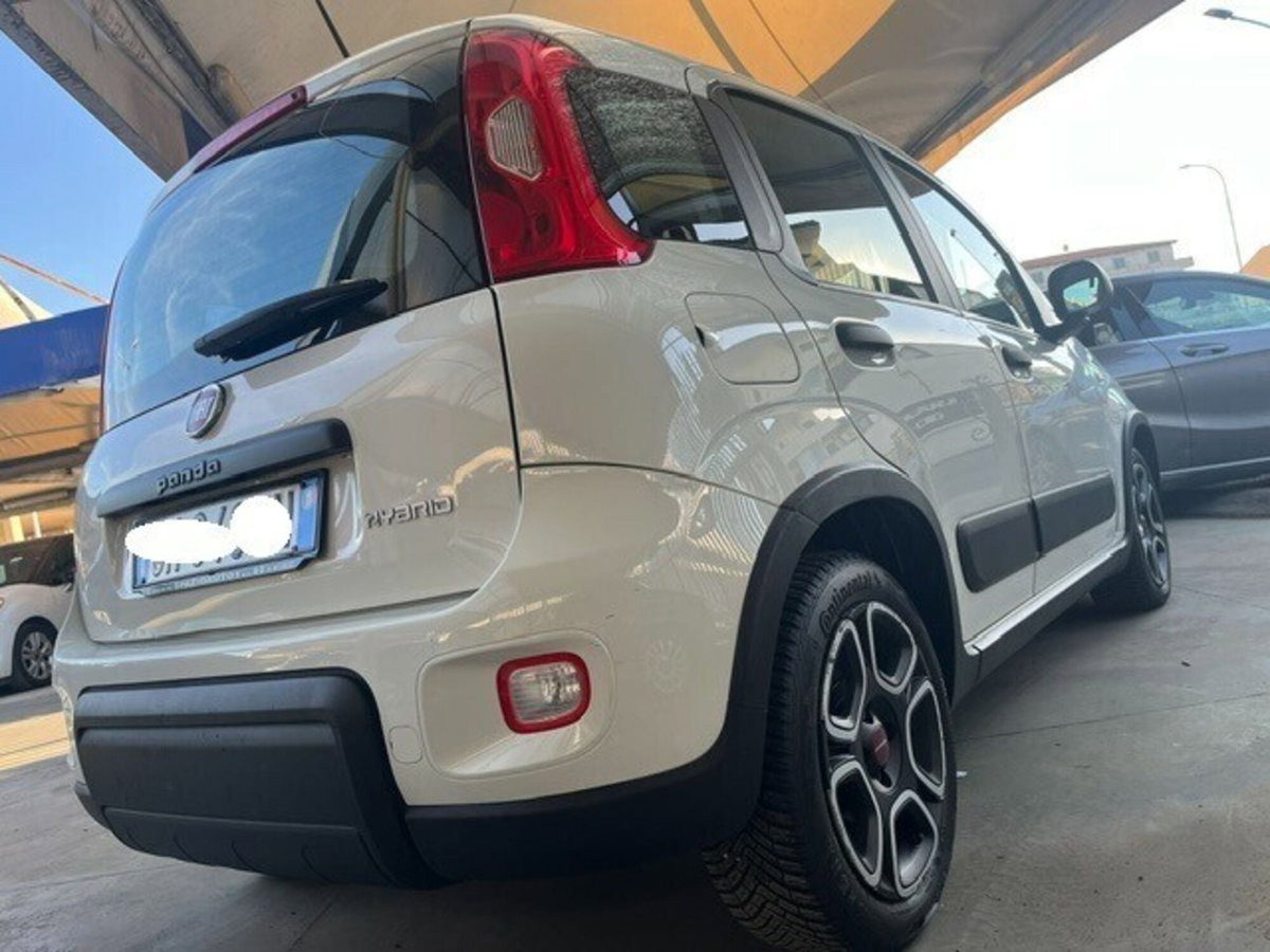 Fiat Panda 1.0 FireFly S&S Hybrid City Cross (6)