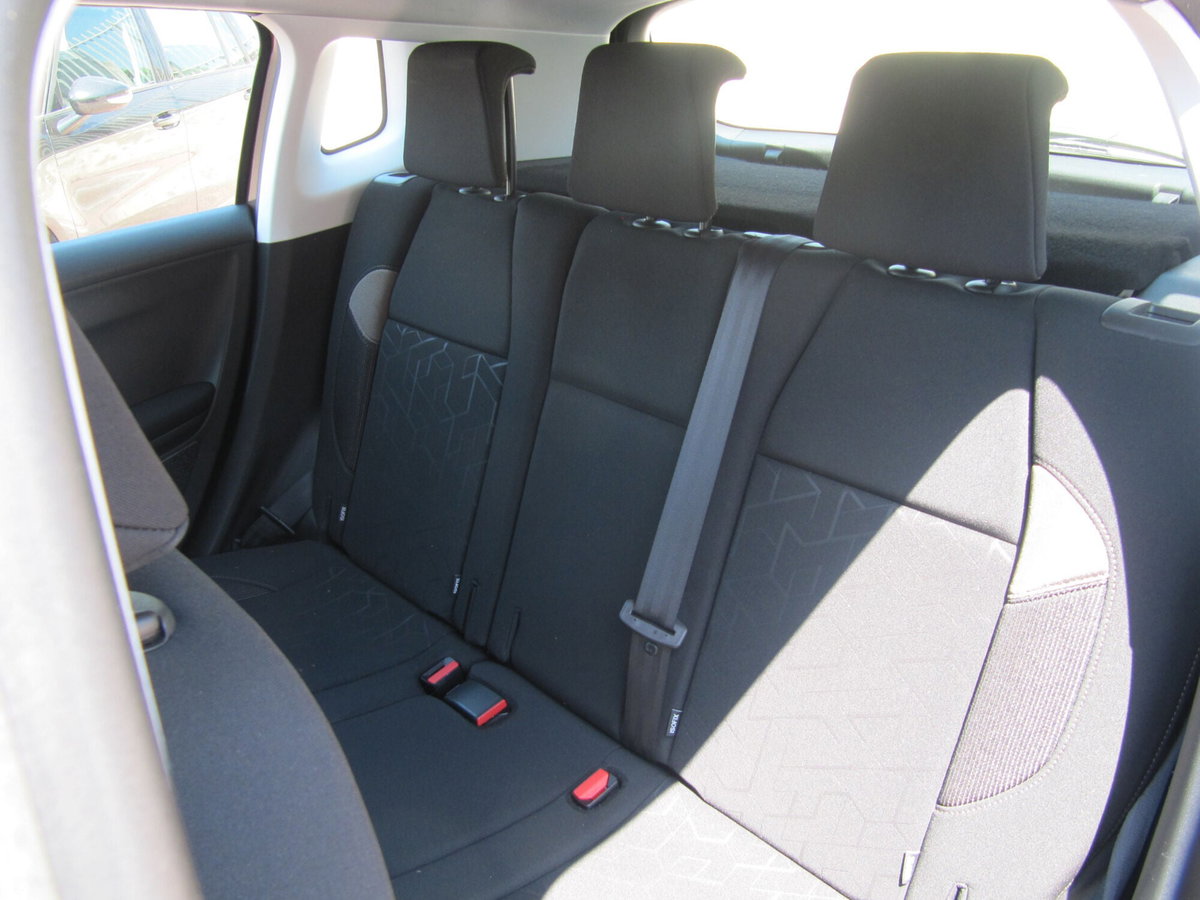 Peugeot 2008 VTi 82CV Allure (14)
