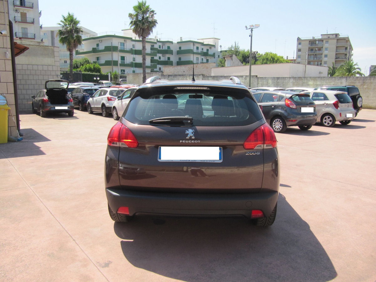 Peugeot 2008 VTi 82CV Allure (4)
