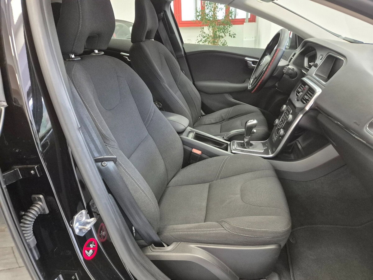 Volvo V40 D2 Business (7)