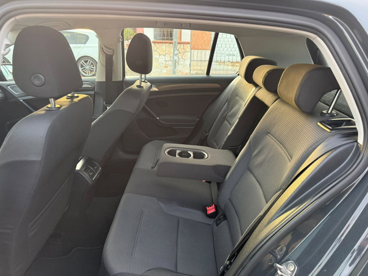 Volkswagen Golf 1.6 TDI 115 CV 5p. Trendline BlueMotion Technology (8)