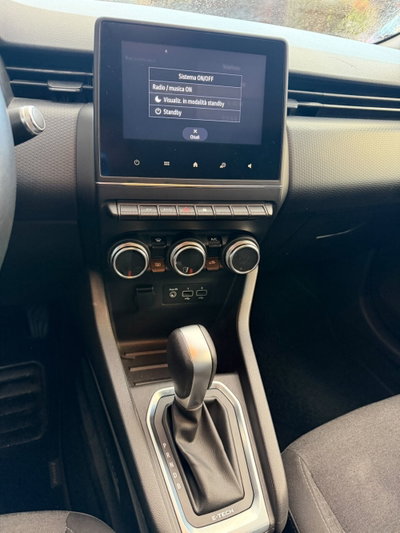 Renault Clio Full Hybrid E-Tech 140 CV 5 porte E-Tech (12)