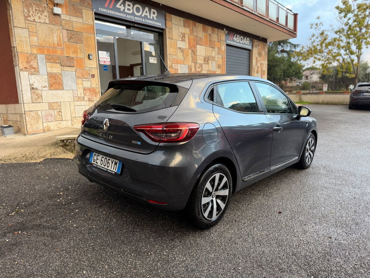 Renault Clio Full Hybrid E-Tech 140 CV 5 porte E-Tech (3)