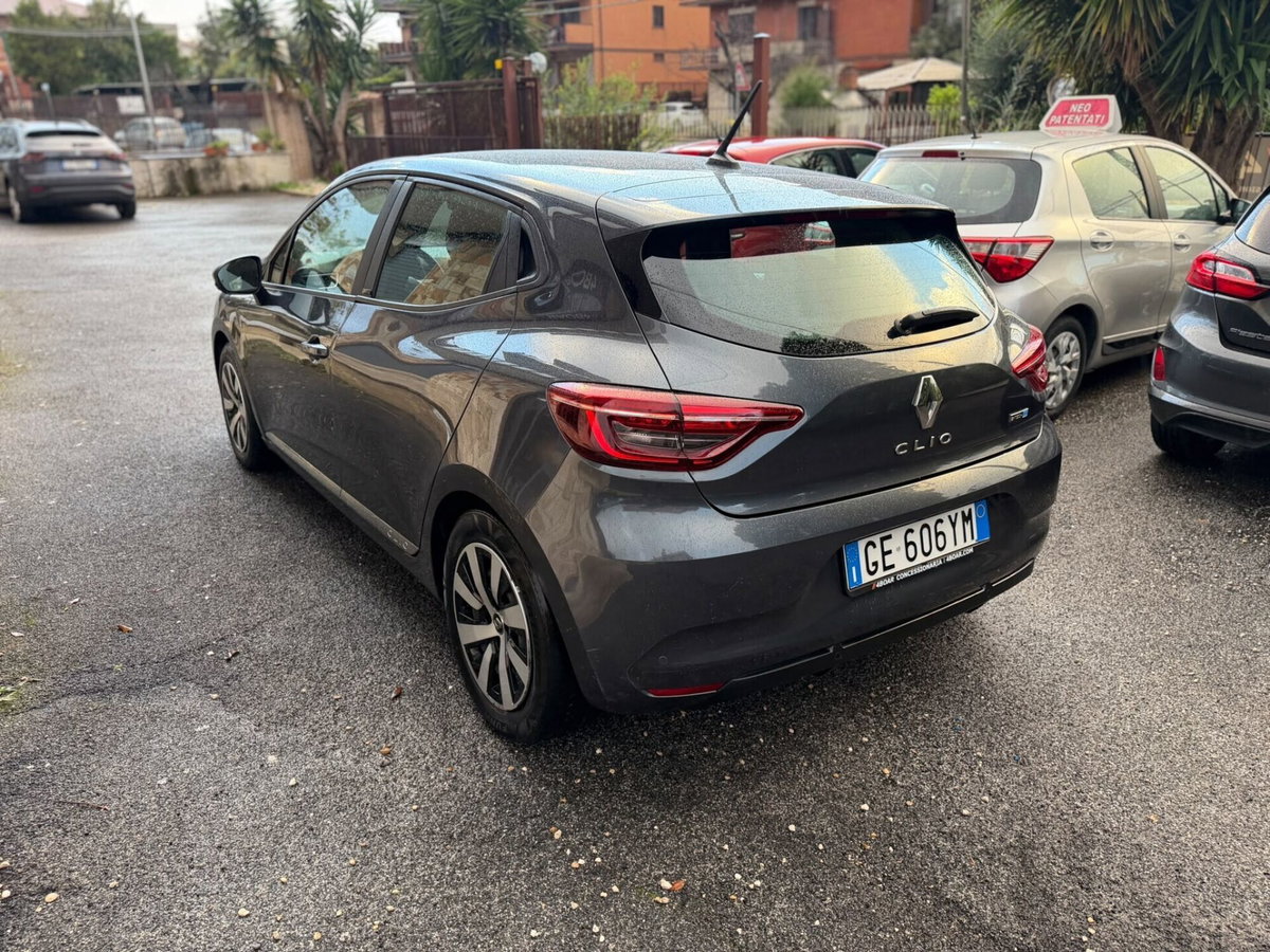 Renault Clio Full Hybrid E-Tech 140 CV 5 porte E-Tech (5)