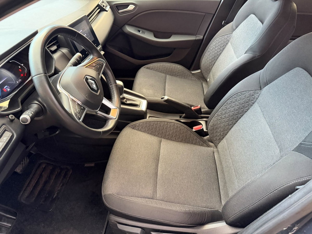 Renault Clio Full Hybrid E-Tech 140 CV 5 porte E-Tech (8)