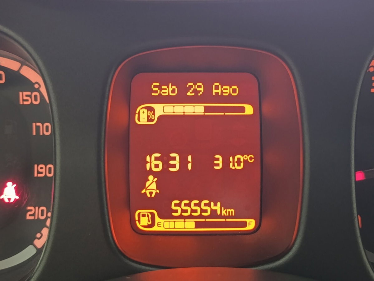 Fiat Panda 1.0 FireFly S&S Hybrid City Cross (15)