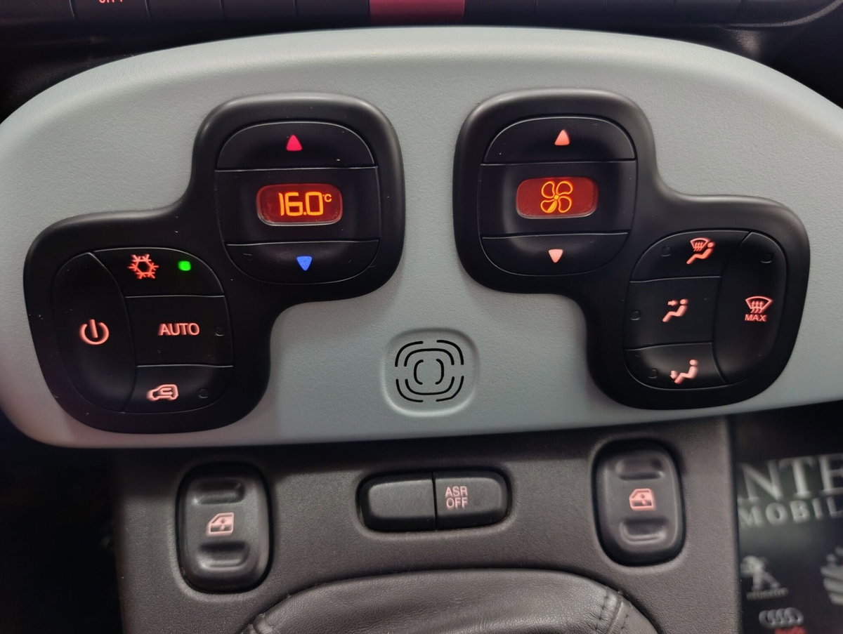 Fiat Panda 1.0 FireFly S&S Hybrid City Cross (16)