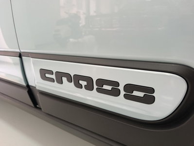 Fiat Panda 1.0 FireFly S&S Hybrid City Cross (9)