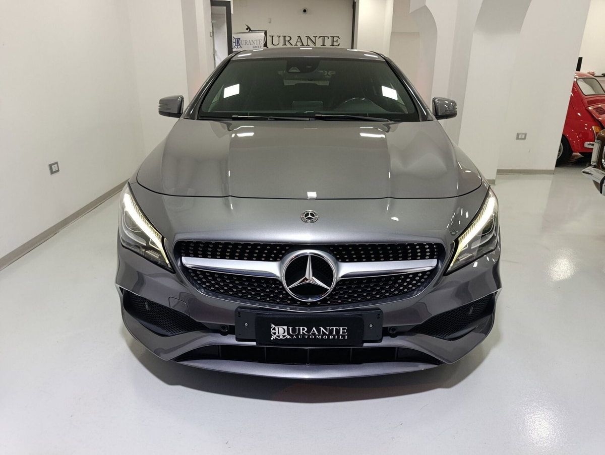 Mercedes-Benz CLA Shooting Brake 200 d Automatic Premium