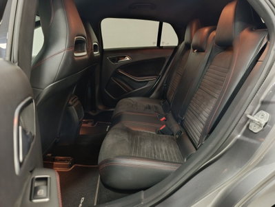 Mercedes-Benz CLA Shooting Brake 200 d Automatic Premium (10)