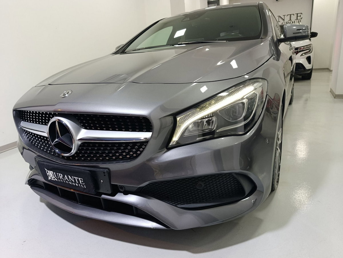 Mercedes-Benz CLA Shooting Brake 200 d Automatic Premium (3)