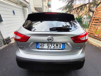 Nissan Qashqai 1.6 dCi 2WD Tekna (4)