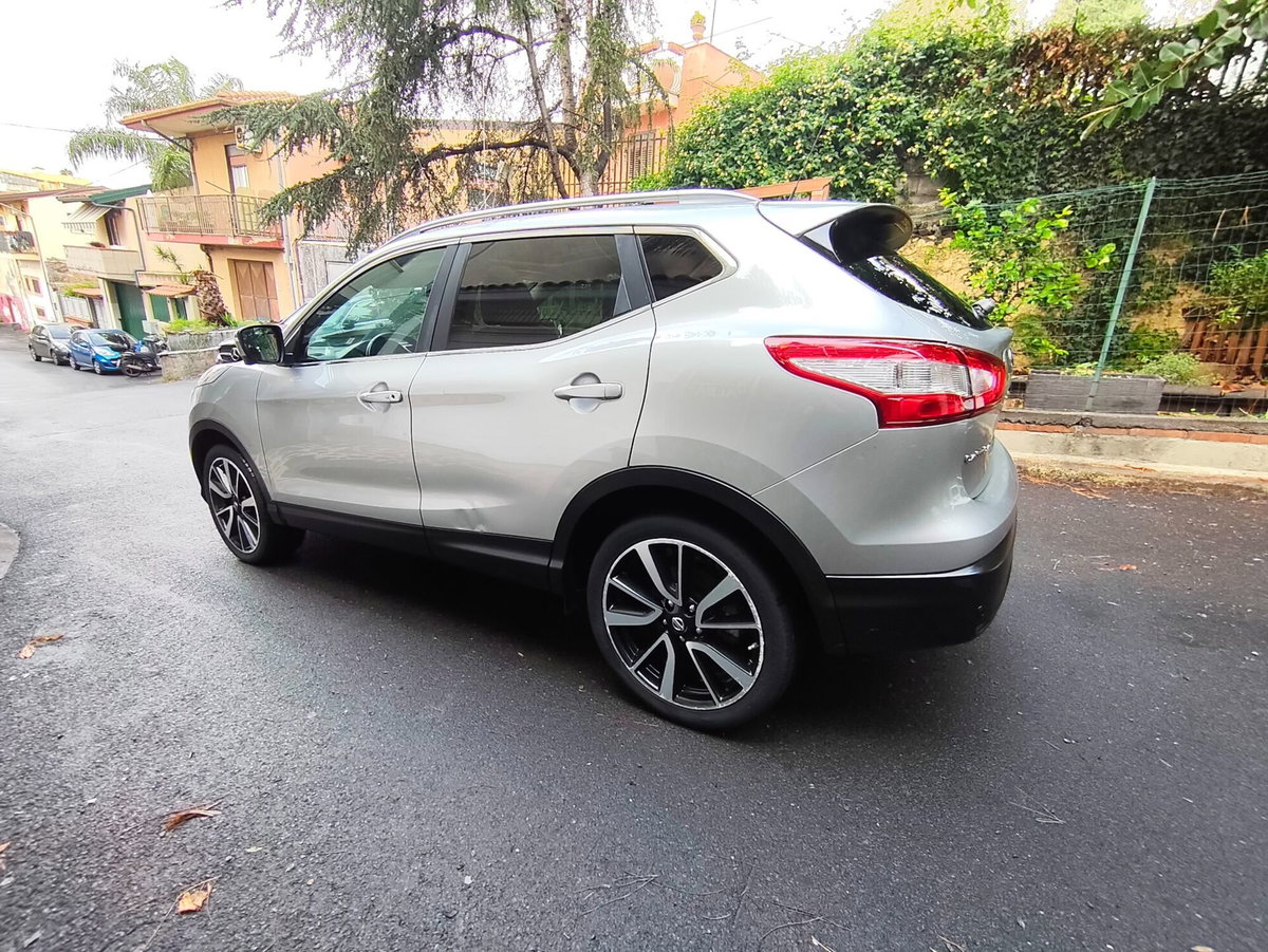 Nissan Qashqai 1.6 dCi 2WD Tekna (5)