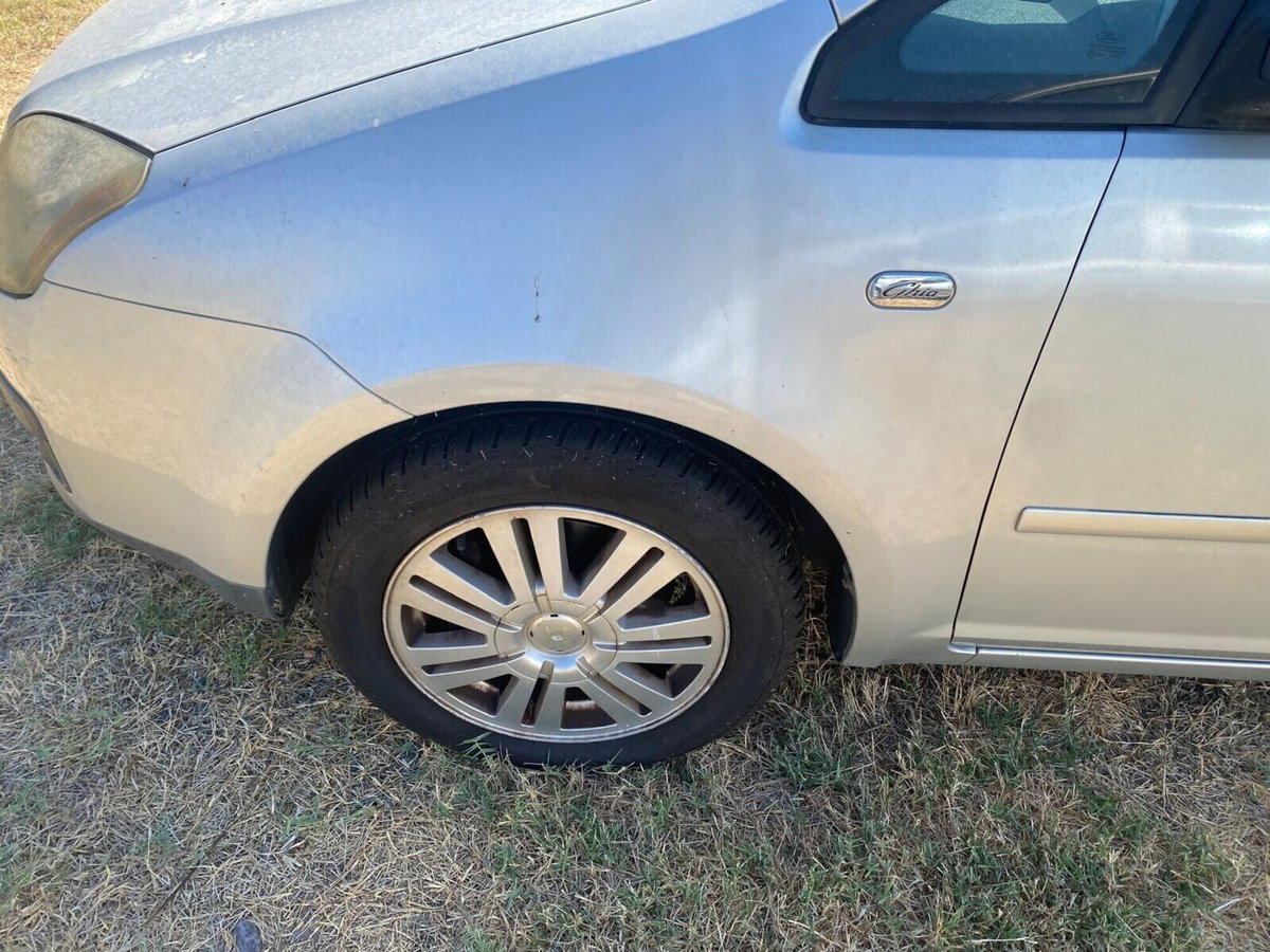 Ford Focus 1.6 TDCi (110CV) Ghia (6)