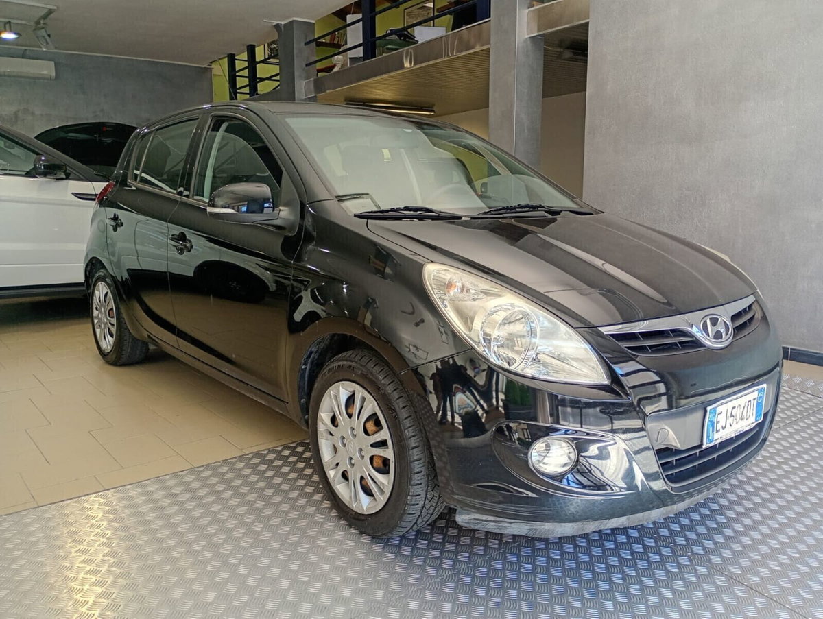 Hyundai i20 1.4 CRDi 5p. Comfort (2)