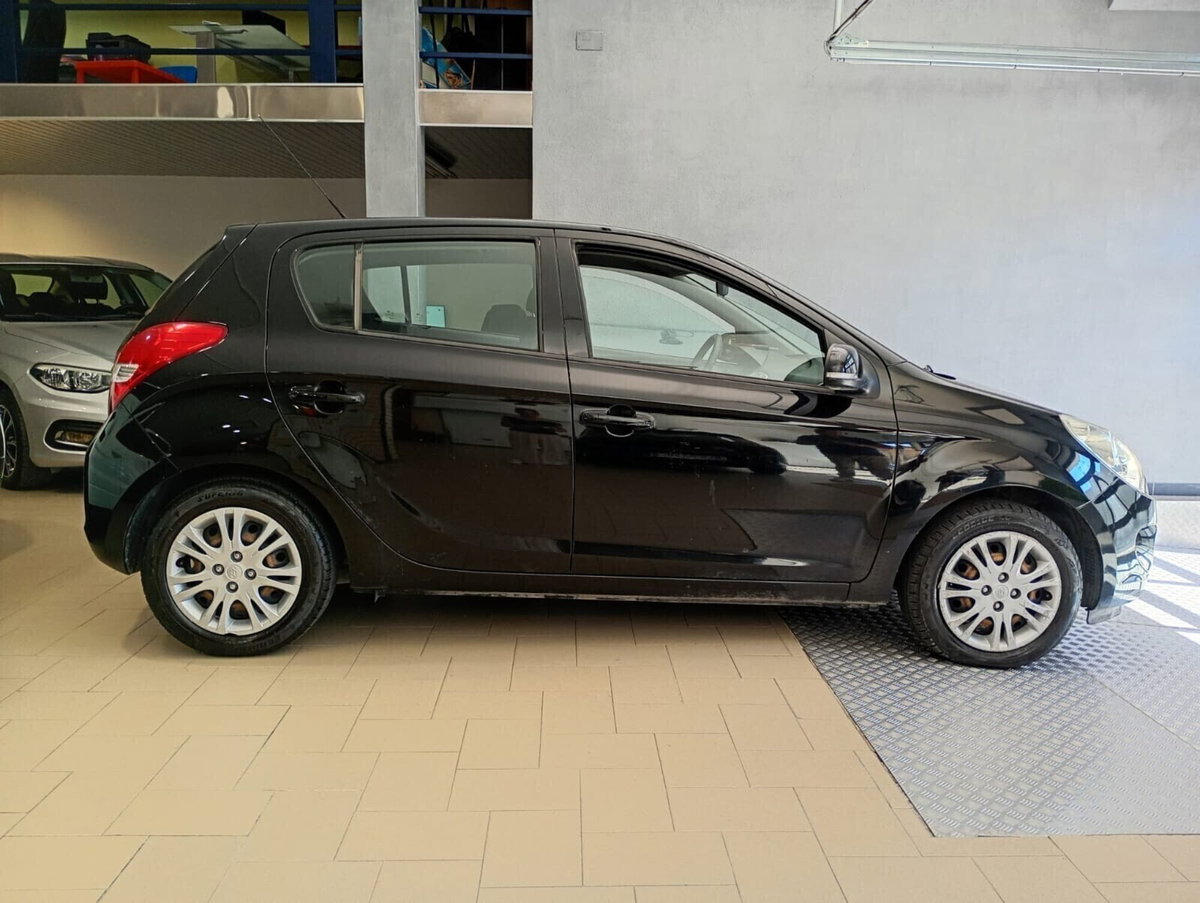 Hyundai i20 1.4 CRDi 5p. Comfort (5)
