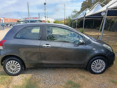 Toyota Yaris 1.0 3 porte Sol usata