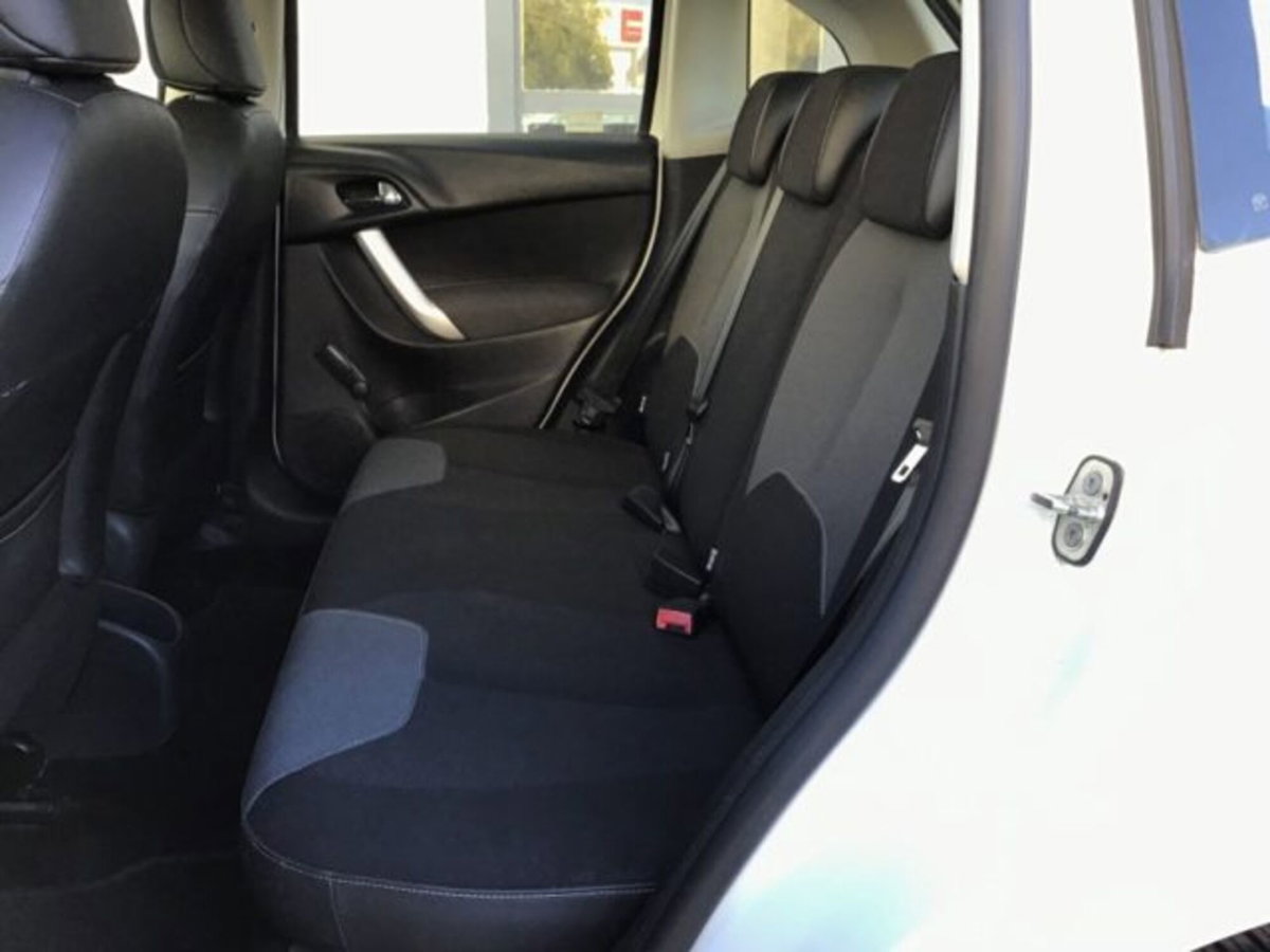 Citroen C3 1.4 HDi 70CV Seduction (15)