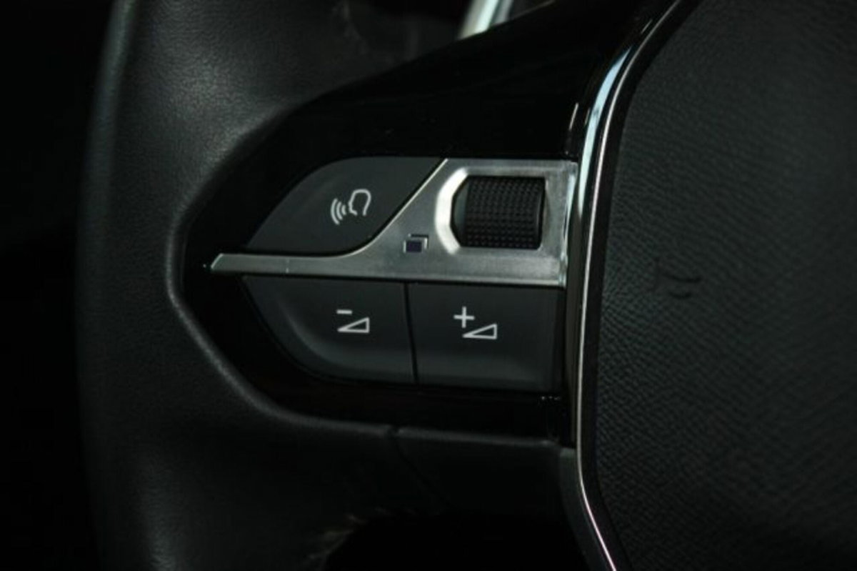 Peugeot 208 50 kWh Allure (10)
