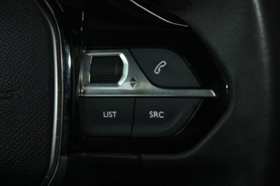 Peugeot 208 50 kWh Allure (11)