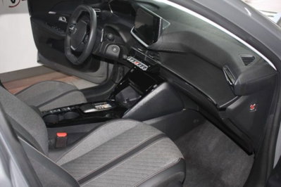 Peugeot 208 50 kWh Allure (7)