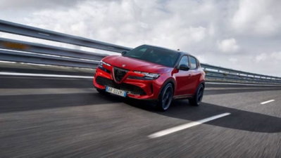 Alfa Romeo Junior 1.2 ibrida Sprint 145cv edct6 nuova