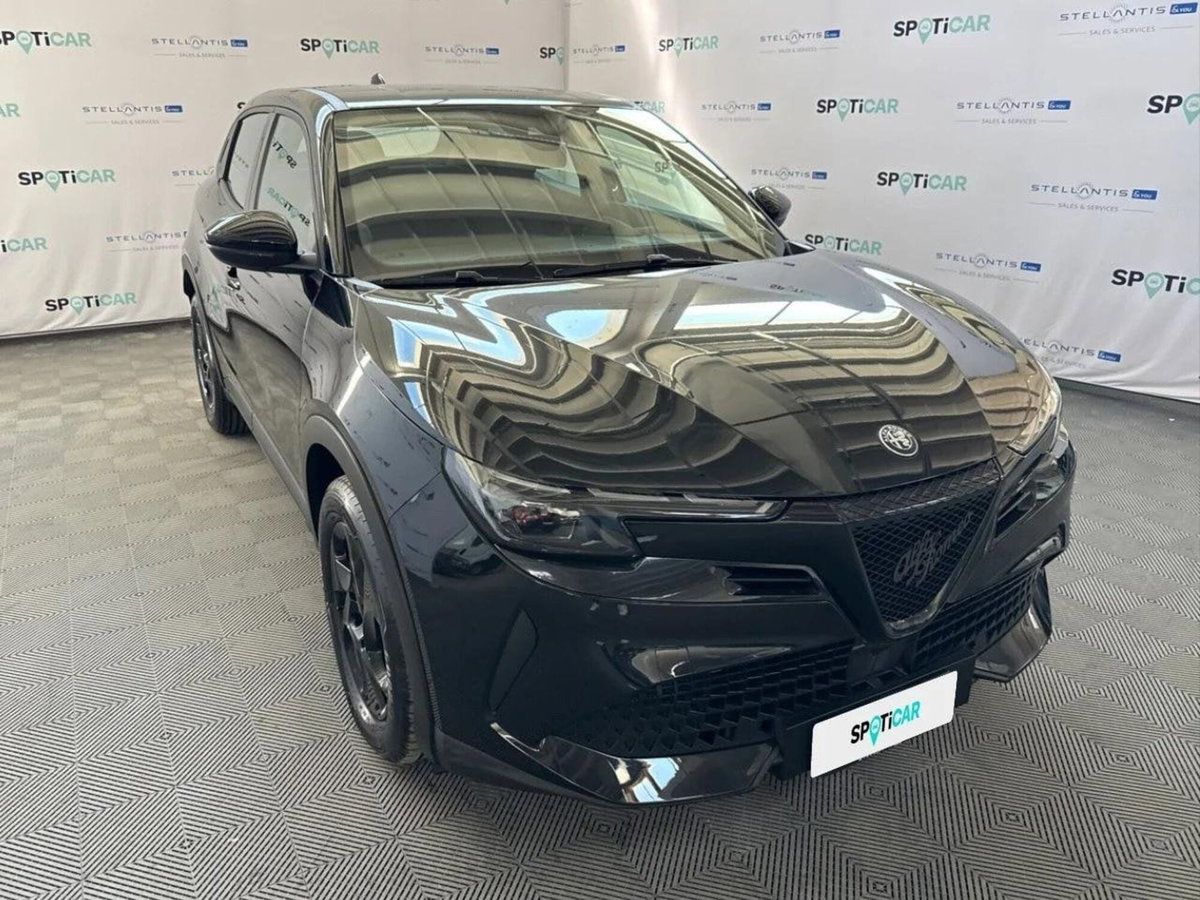 Alfa Romeo Junior 1.2 ibrida Q4 Ti 145cv edct6