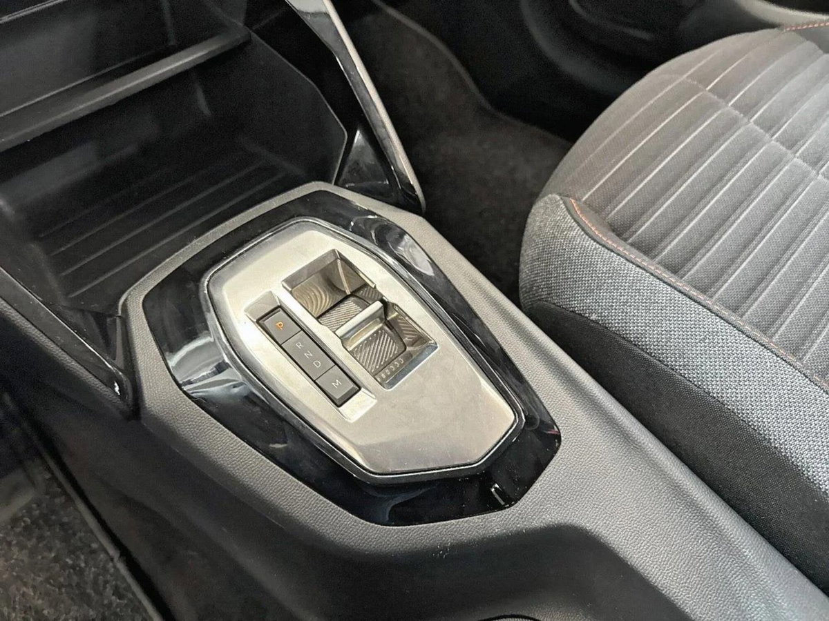 Peugeot 208 PureTech 100 Stop&Start EAT8 5 porte Active Pack (18)