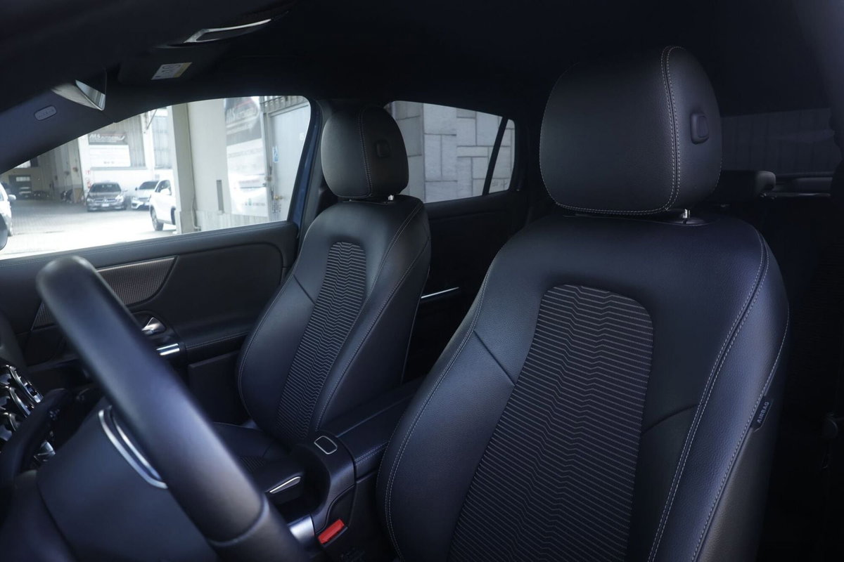 Mercedes-Benz GLA SUV 200 d Automatic Sport Plus (17)