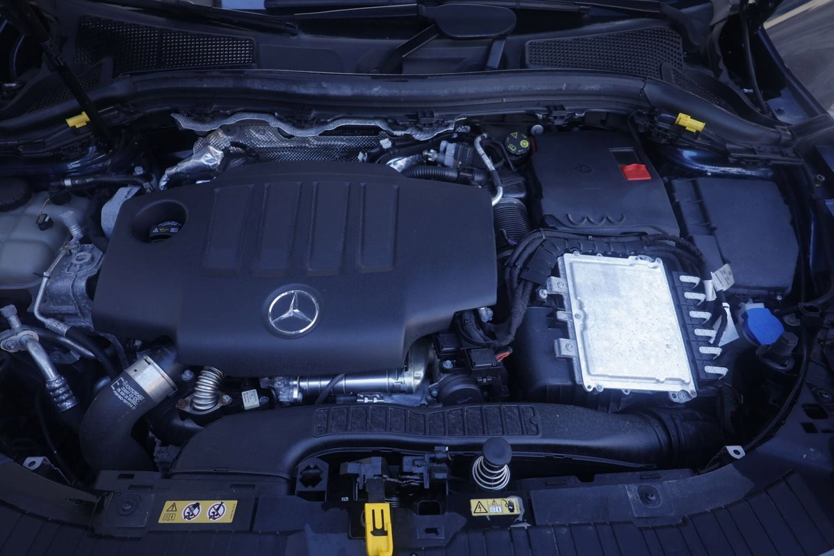 Mercedes-Benz GLA SUV 200 d Automatic Sport Plus (20)