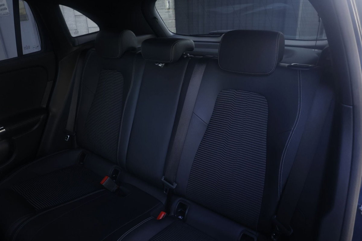 Mercedes-Benz GLA SUV 200 d Automatic Sport Plus (3)