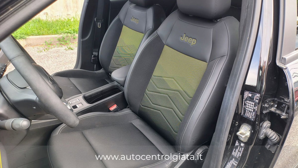 Jeep Avenger 1.2 turbo Summit fwd 100cv (12)