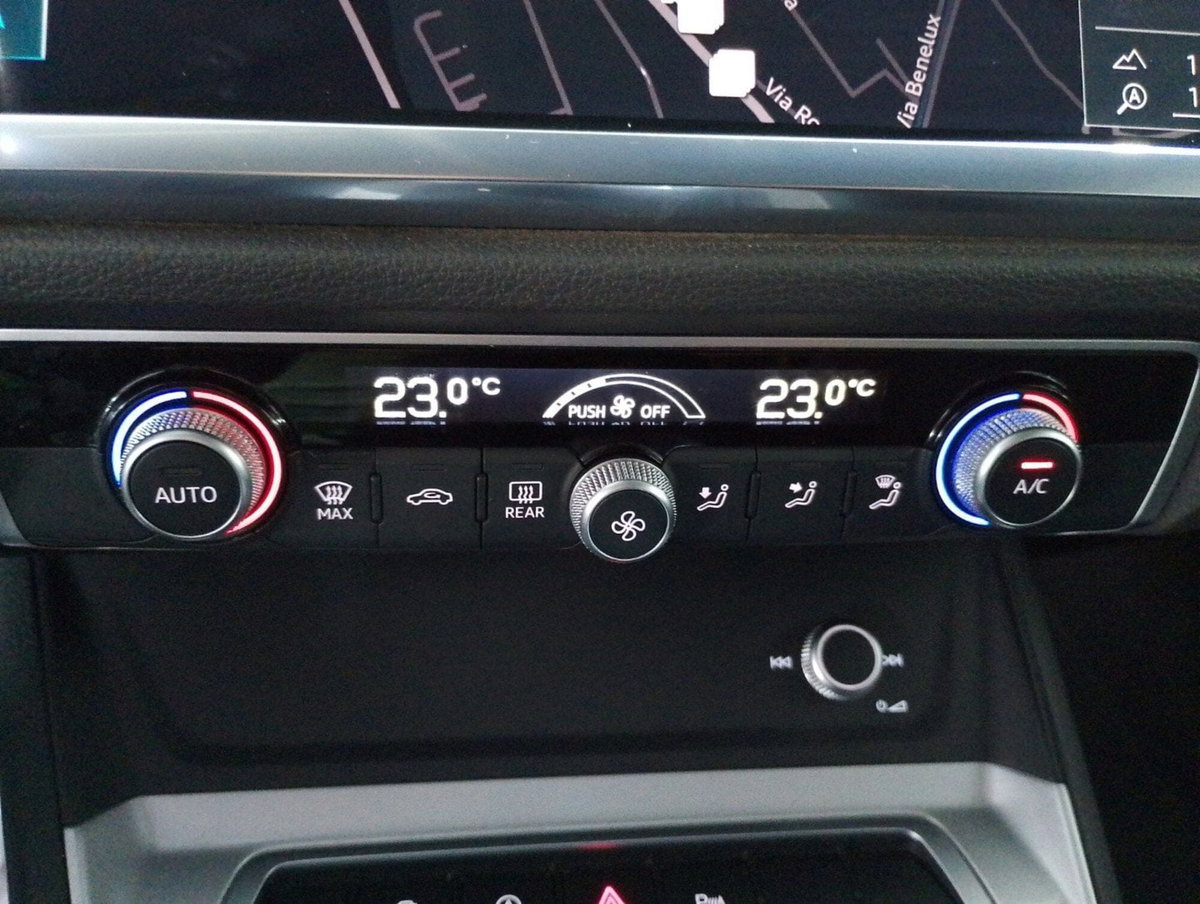 Audi Q3 Sportback 40 TFSI S tronic quattro edition (19)
