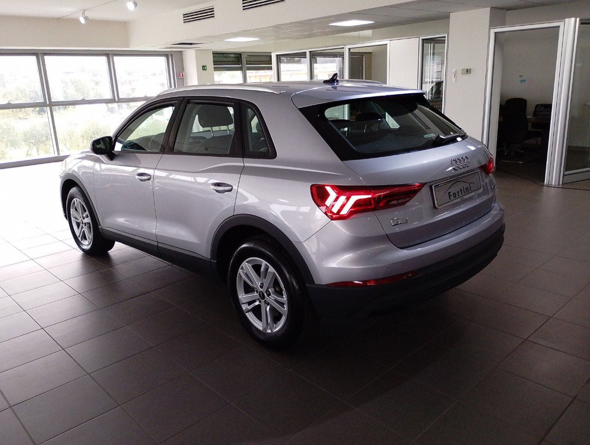Audi Q3 Sportback 40 TFSI S tronic quattro edition (4)