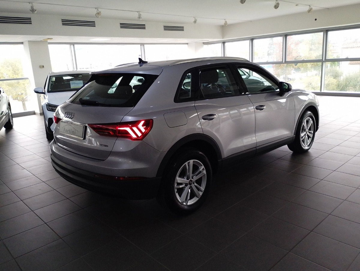 Audi Q3 Sportback 40 TFSI S tronic quattro edition (6)