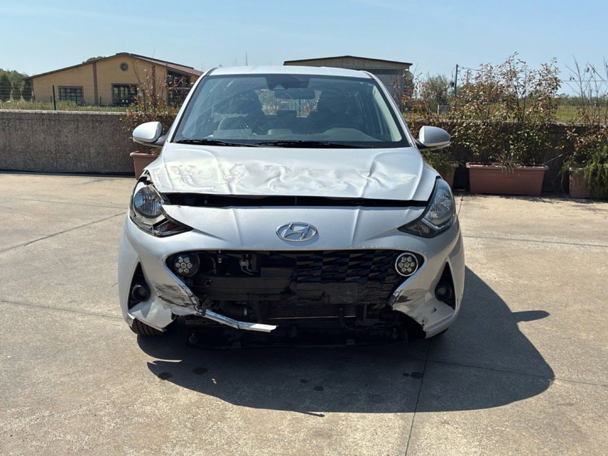 Hyundai i10 1.0 MPI AT Tech (2)