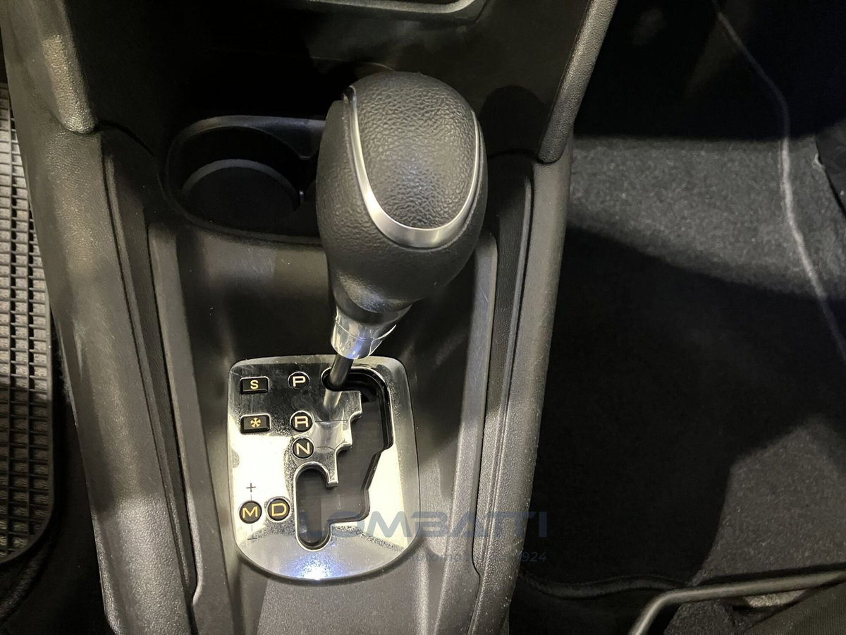 Peugeot 208 Turbo 110 EAT6 S&S 5 porte Allure (8)