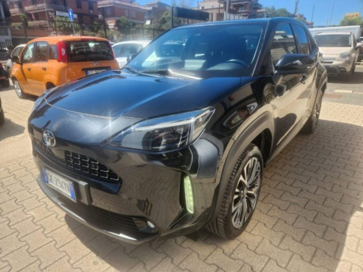Toyota Yaris Cross 1.5 Hybrid 5p. E-CVT AWD-i Lounge (3)