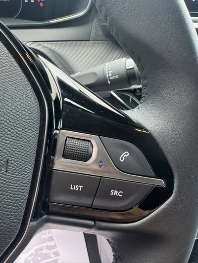 Peugeot 208 PureTech 100 Stop&Start 5 porte Allure (19)