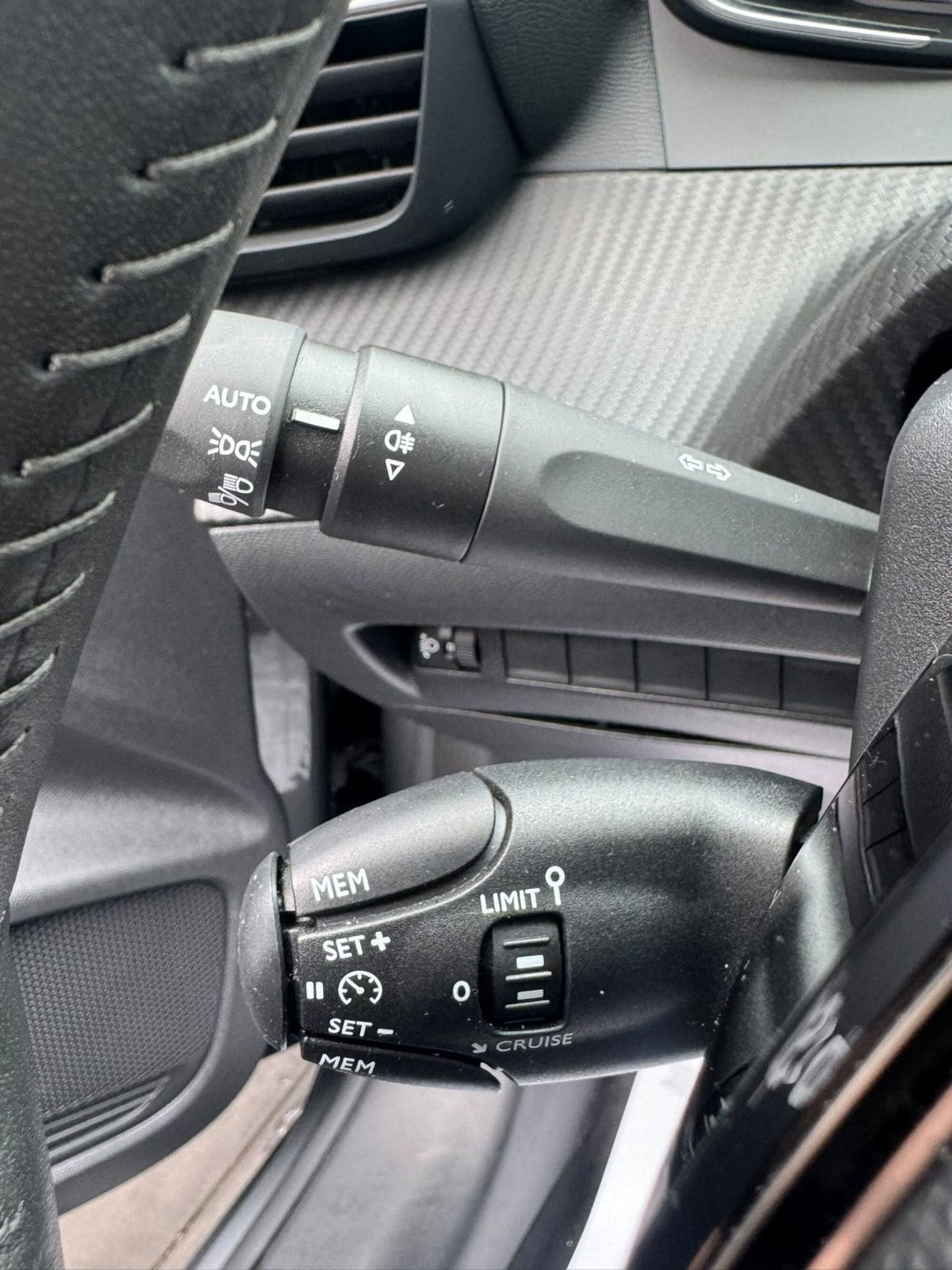 Peugeot 208 PureTech 100 Stop&Start 5 porte Allure (20)