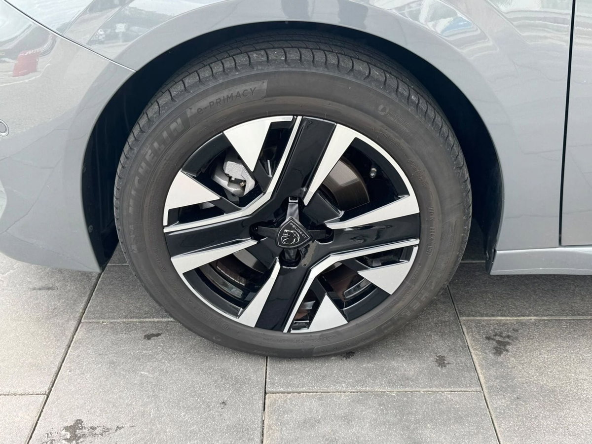 Peugeot 208 PureTech 100 Stop&Start 5 porte Allure (6)