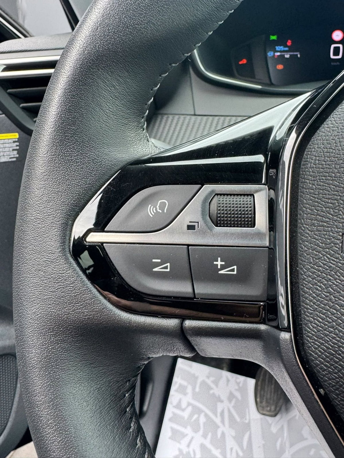Peugeot 208 PureTech 100 Stop&Start 5 porte Allure (17)