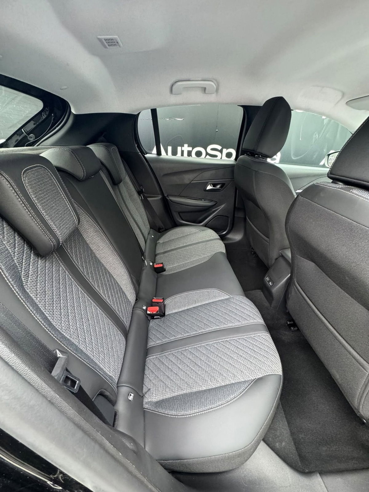 Peugeot 208 PureTech 100 Stop&Start 5 porte Allure (19)