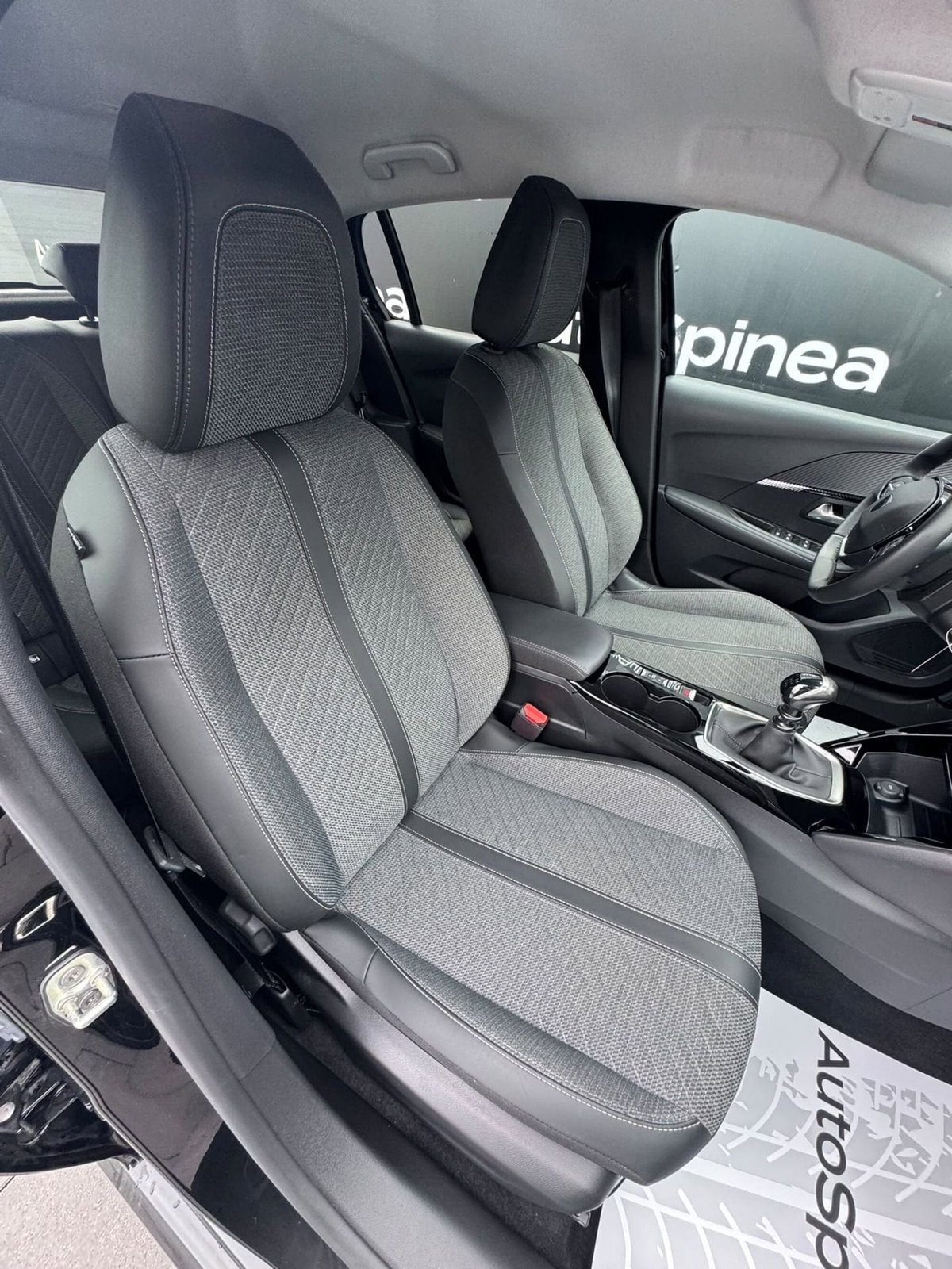 Peugeot 208 PureTech 100 Stop&Start 5 porte Allure (20)