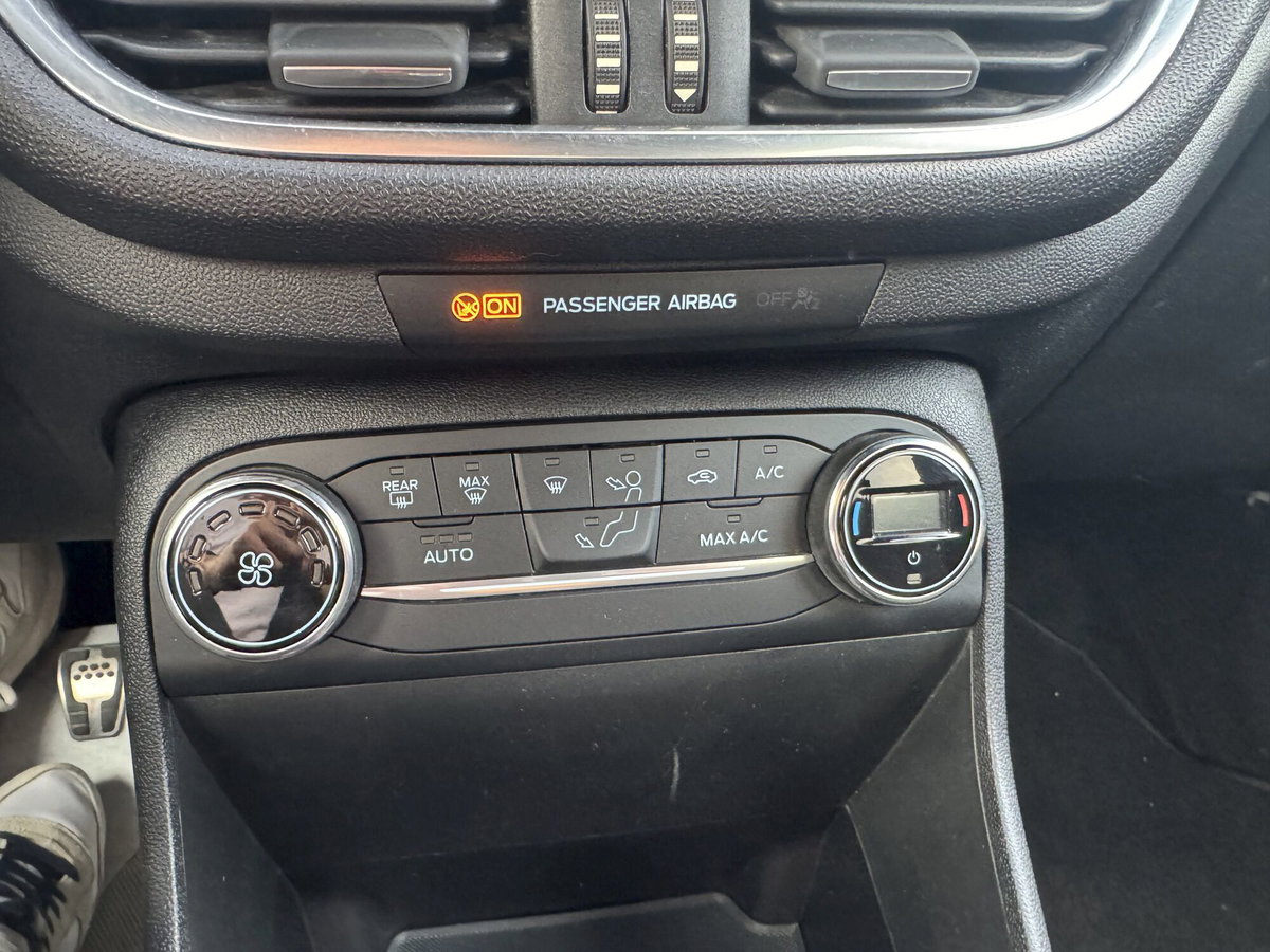 Ford Fiesta 1.1 85 CV 5 porte Plus (14)