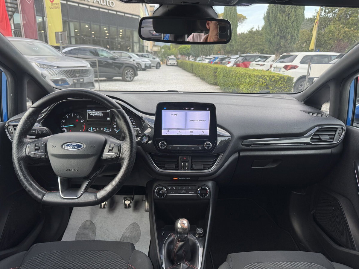 Ford Fiesta 1.1 85 CV 5 porte Plus (17)