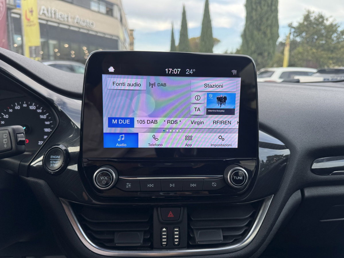 Ford Fiesta 1.1 85 CV 5 porte Plus (19)